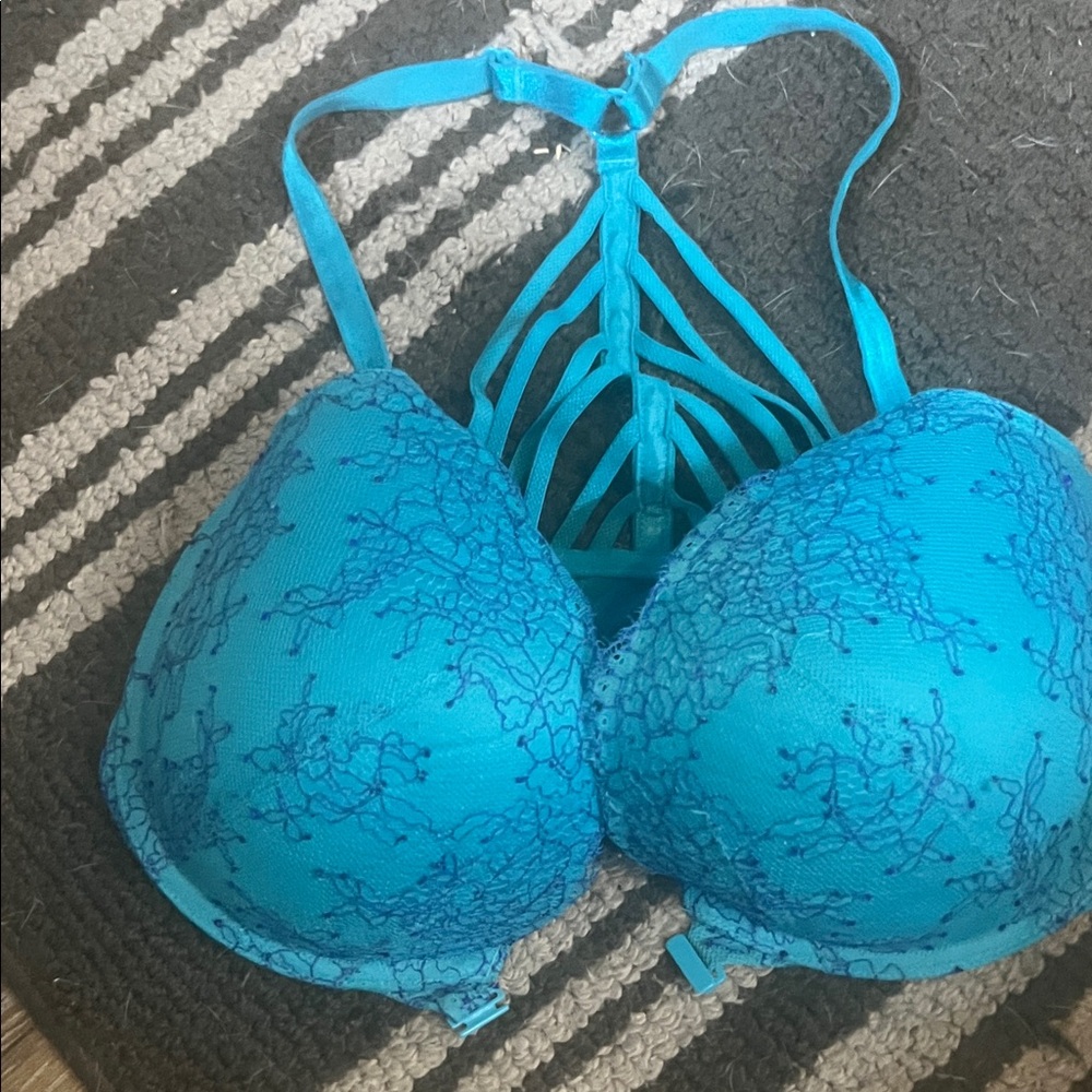 Victoria's Secret Vibrant Blue Lace Bra
